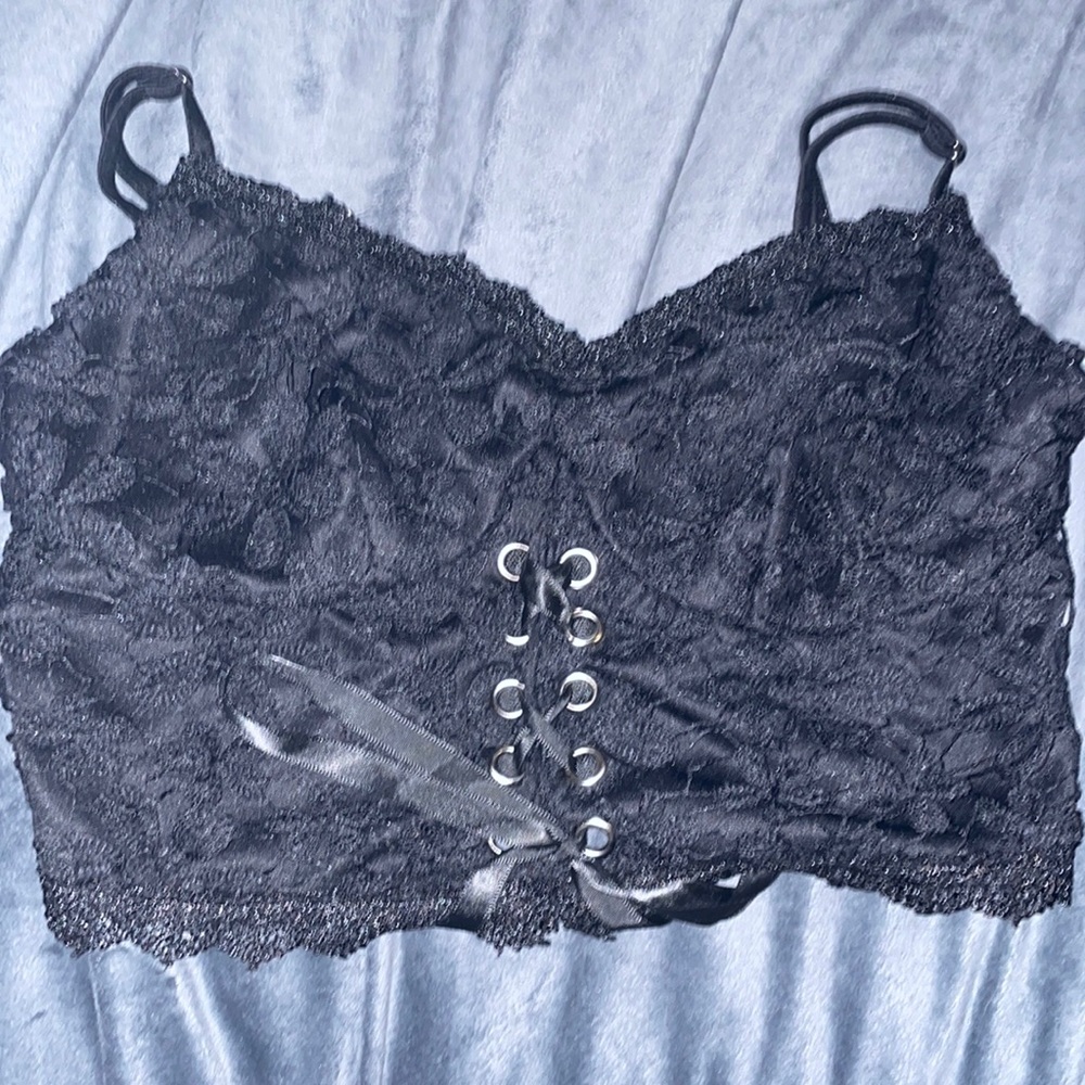 ❗️5 for $25❗️ lace crop top